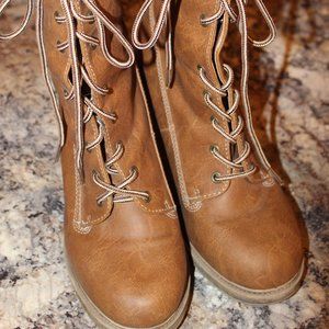 Heel Tan Boots
